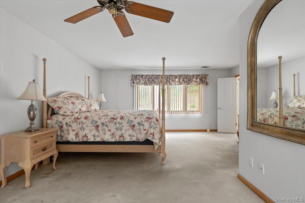 281 Kohr Road, Kings Park, NY 11754