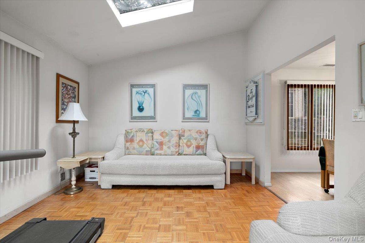 281 Kohr Road, Kings Park, NY 11754