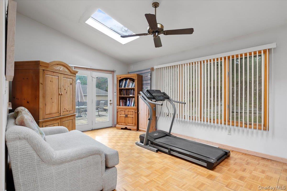 281 Kohr Road, Kings Park, NY 11754