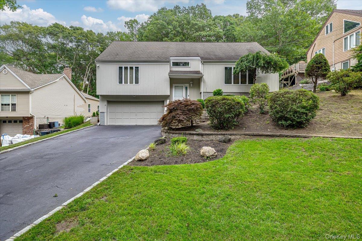 281 Kohr Road, Kings Park, NY 11754