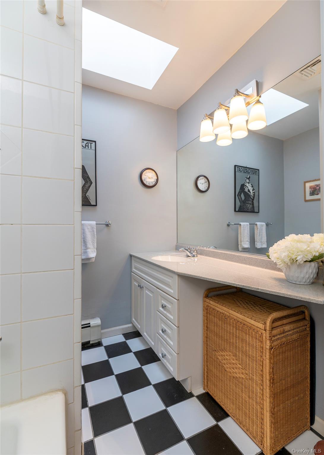 4 Dutch Court, West Nyack, NY 10994