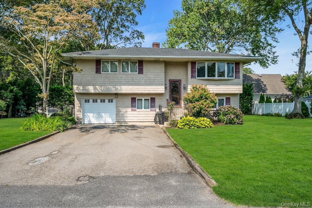 174 Division Avenue, Blue Point, NY 11715