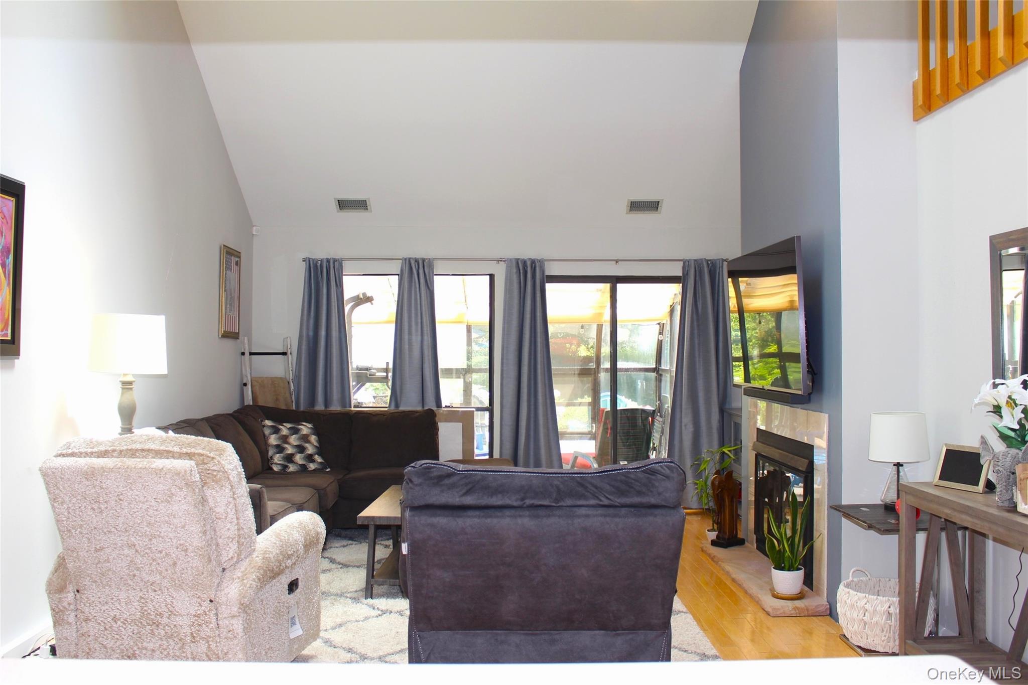 2 Rose Court, East Islip, NY 11730