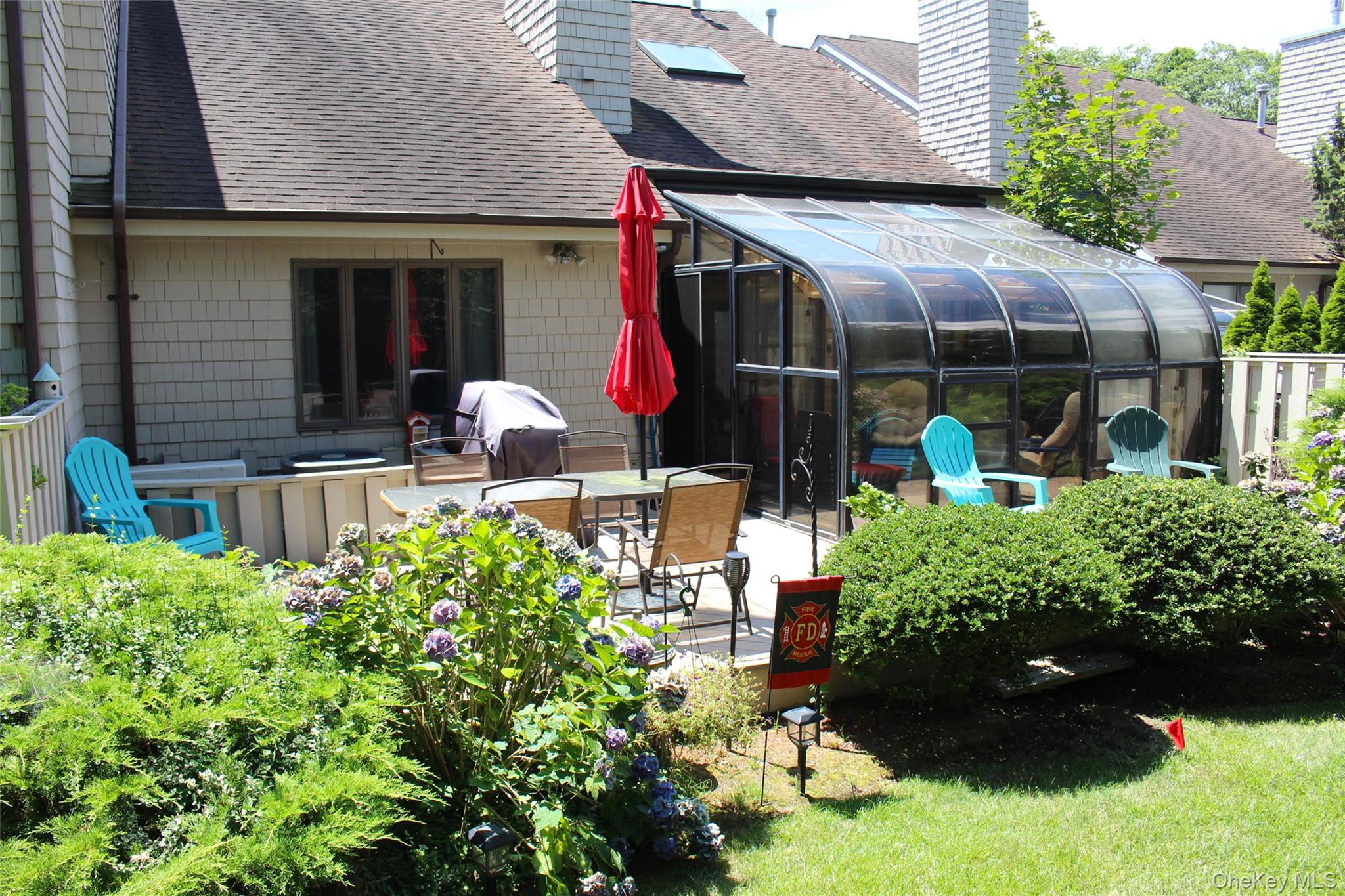 2 Rose Court, East Islip, NY 11730