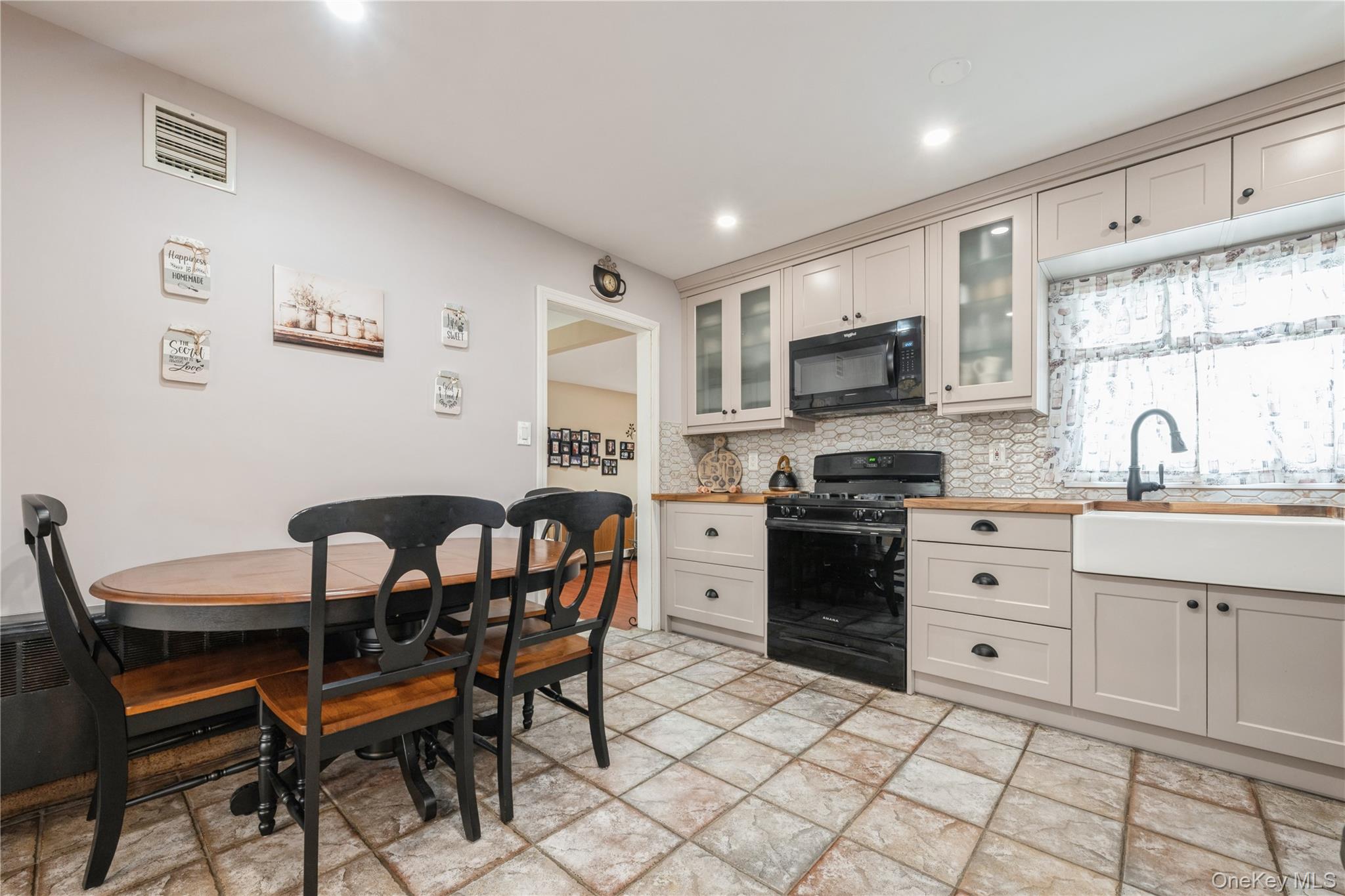 177 9th Street, Bethpage, NY 11714