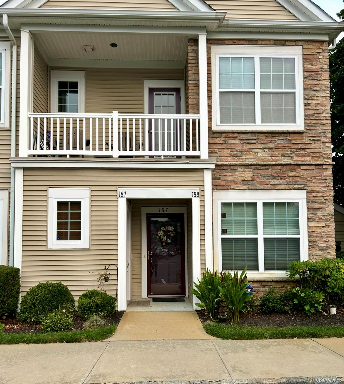 187 Somerset Drive # 187, Massapequa, NY 11758
