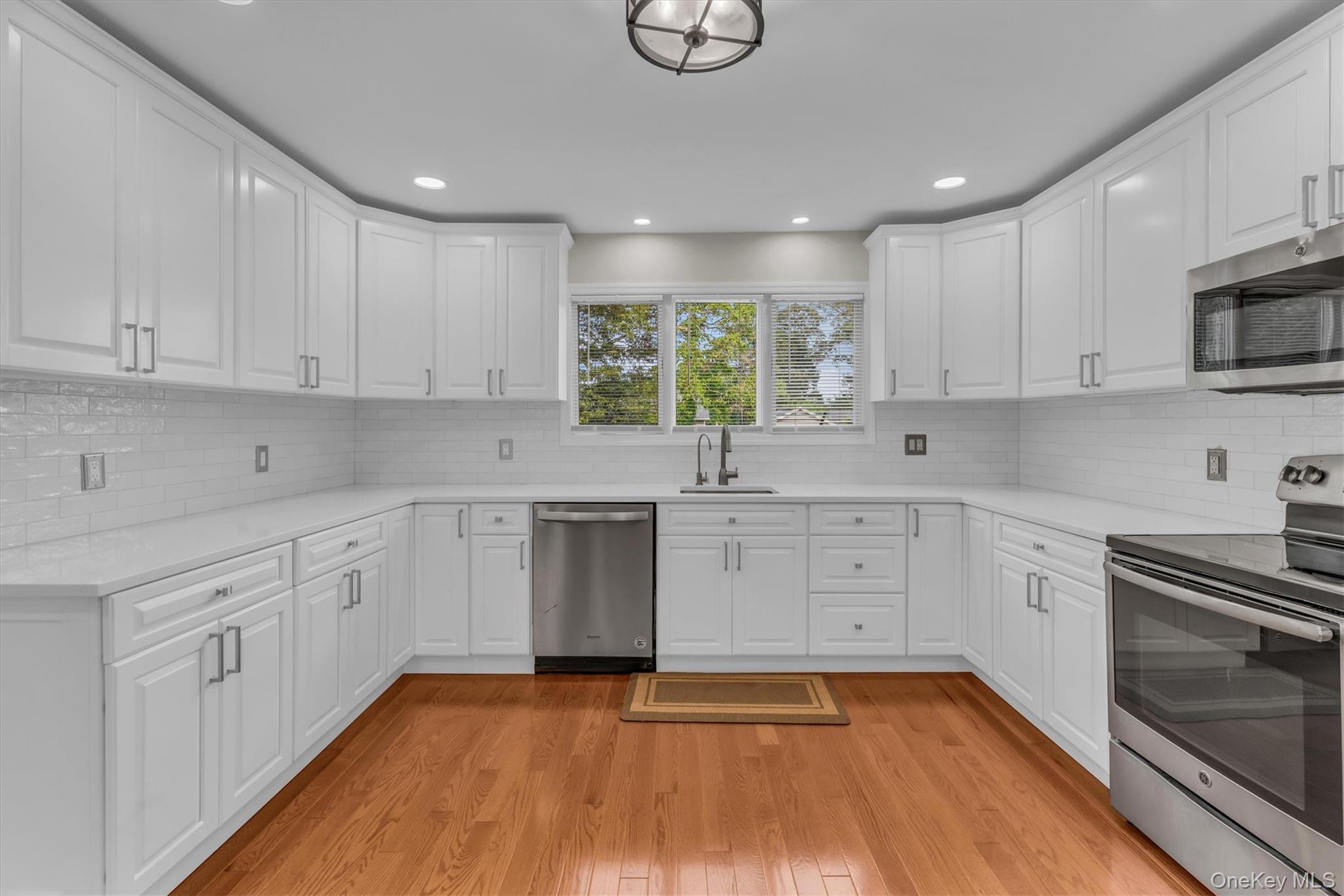 2810 Chestnut Avenue, Ronkonkoma, NY 11779