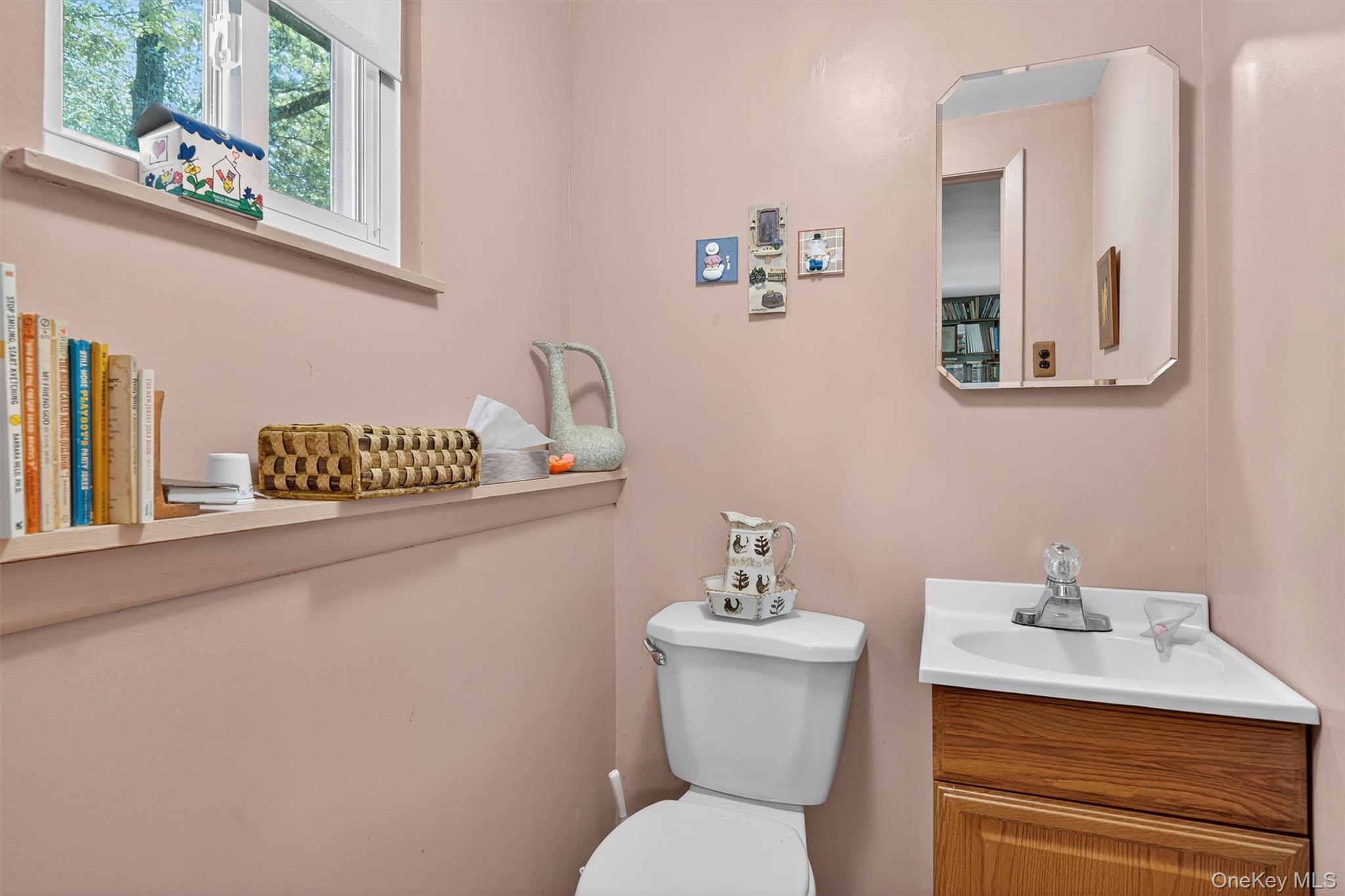 36 Mallory Road, Hillcrest, NY 10977