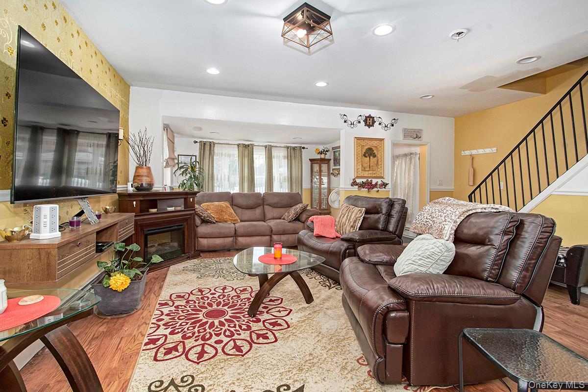 833 E 229th Street, Bronx, NY 10466