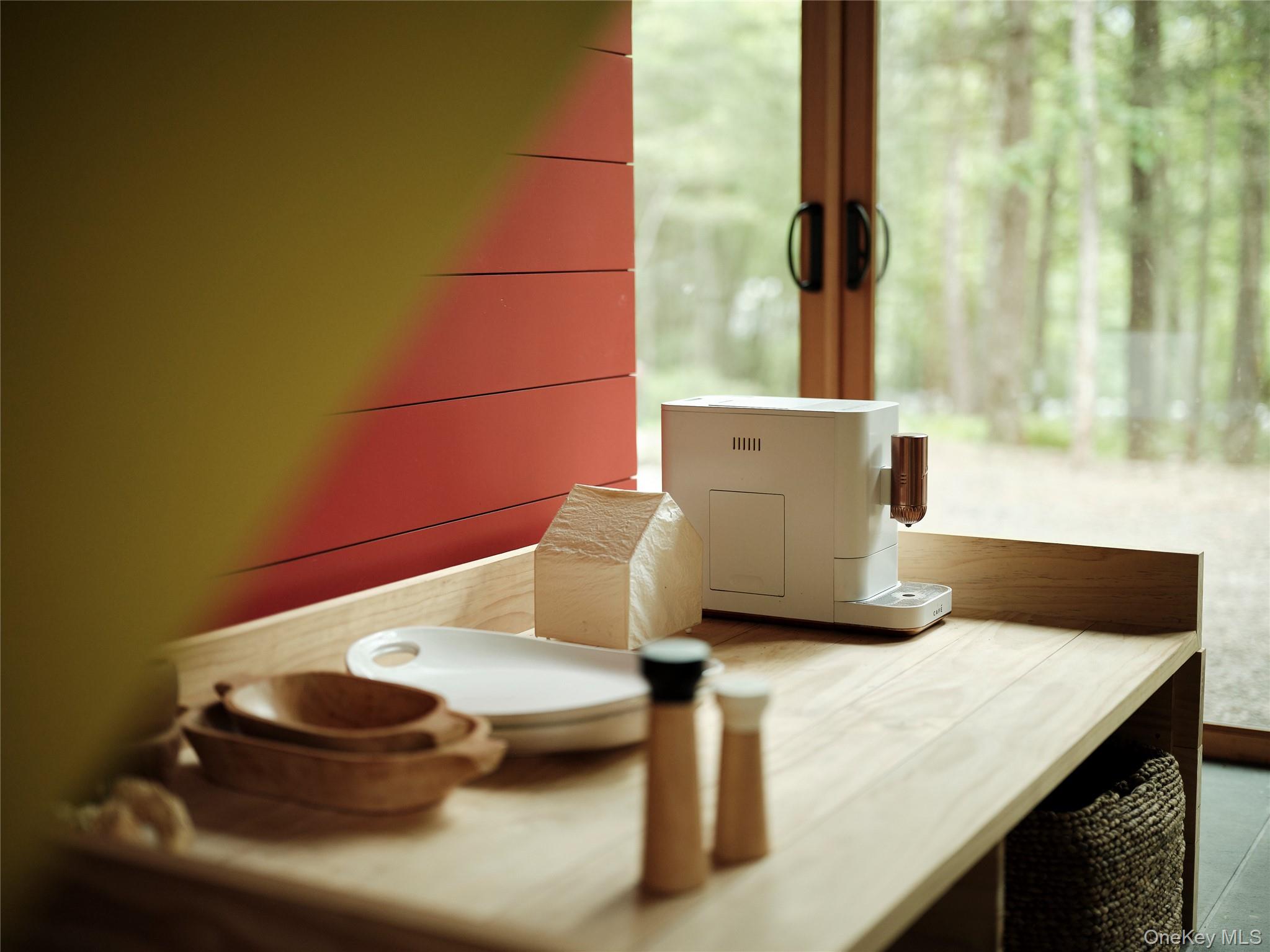 2003 Queens Highway, Kerhonkson, NY 12446