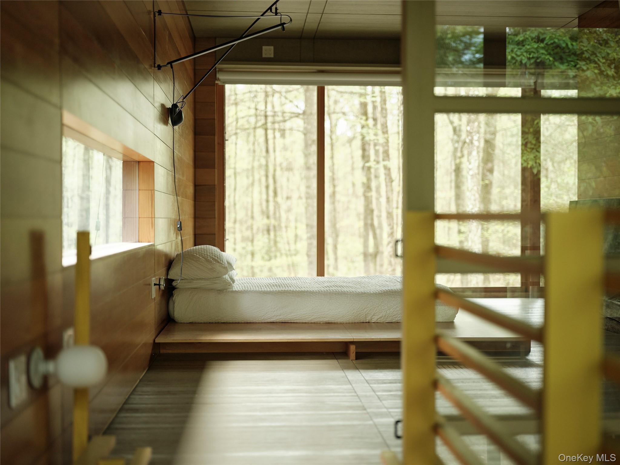 2003 Queens Highway, Kerhonkson, NY 12446