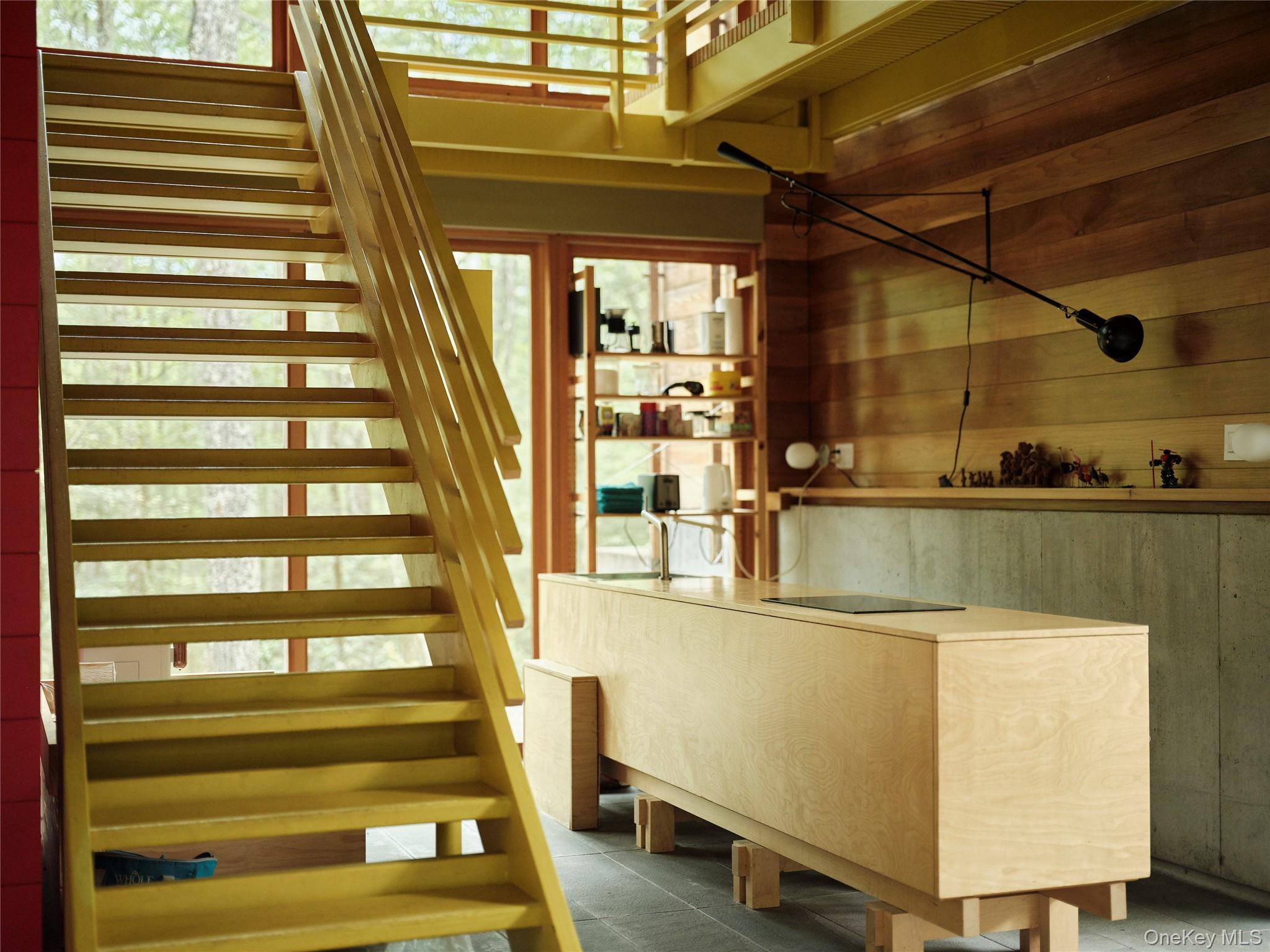 2003 Queens Highway, Kerhonkson, NY 12446