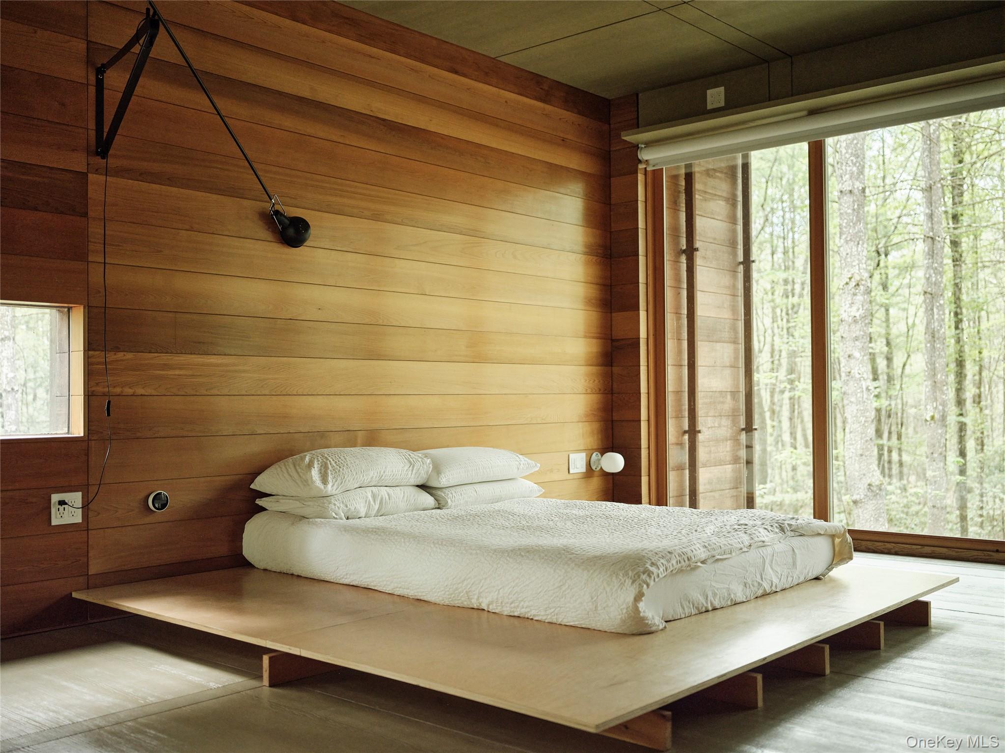 2003 Queens Highway, Kerhonkson, NY 12446