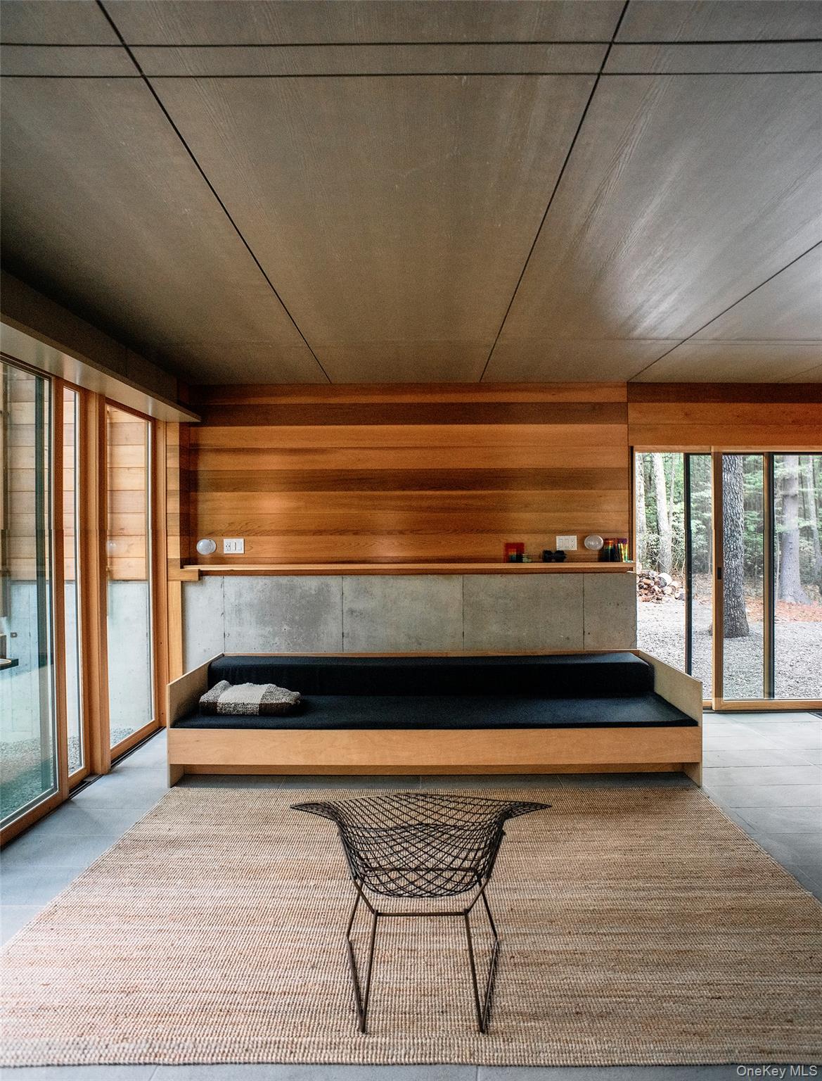 2003 Queens Highway, Kerhonkson, NY 12446