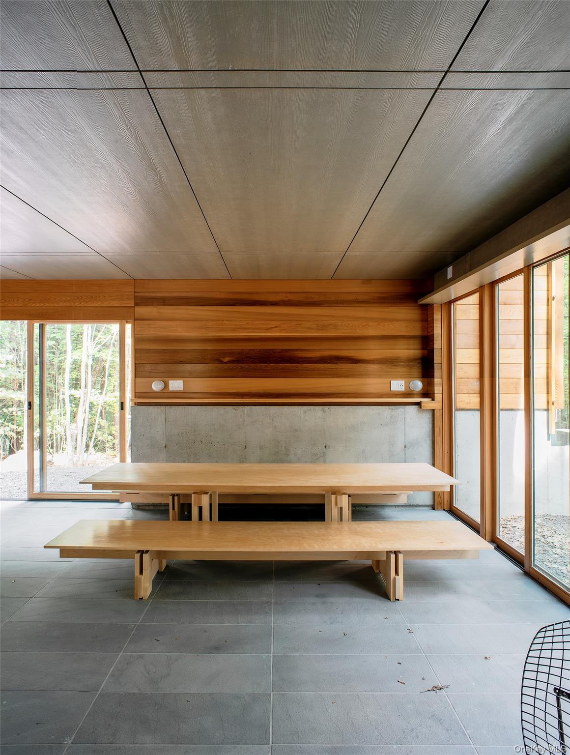 2003 Queens Highway, Kerhonkson, NY 12446