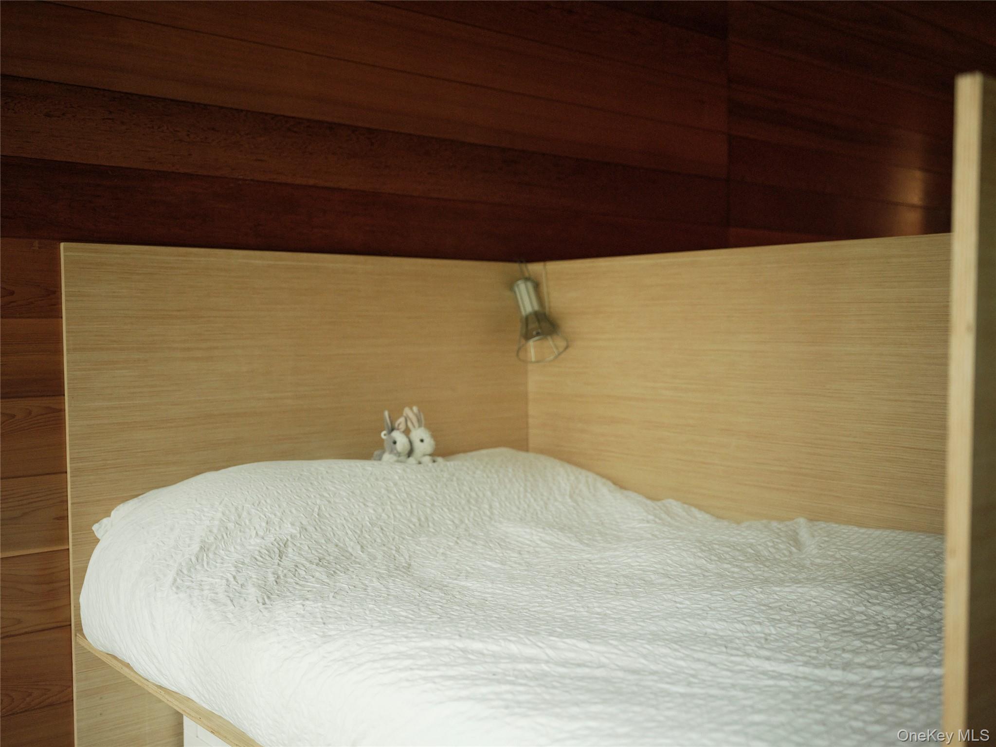 2003 Queens Highway, Kerhonkson, NY 12446