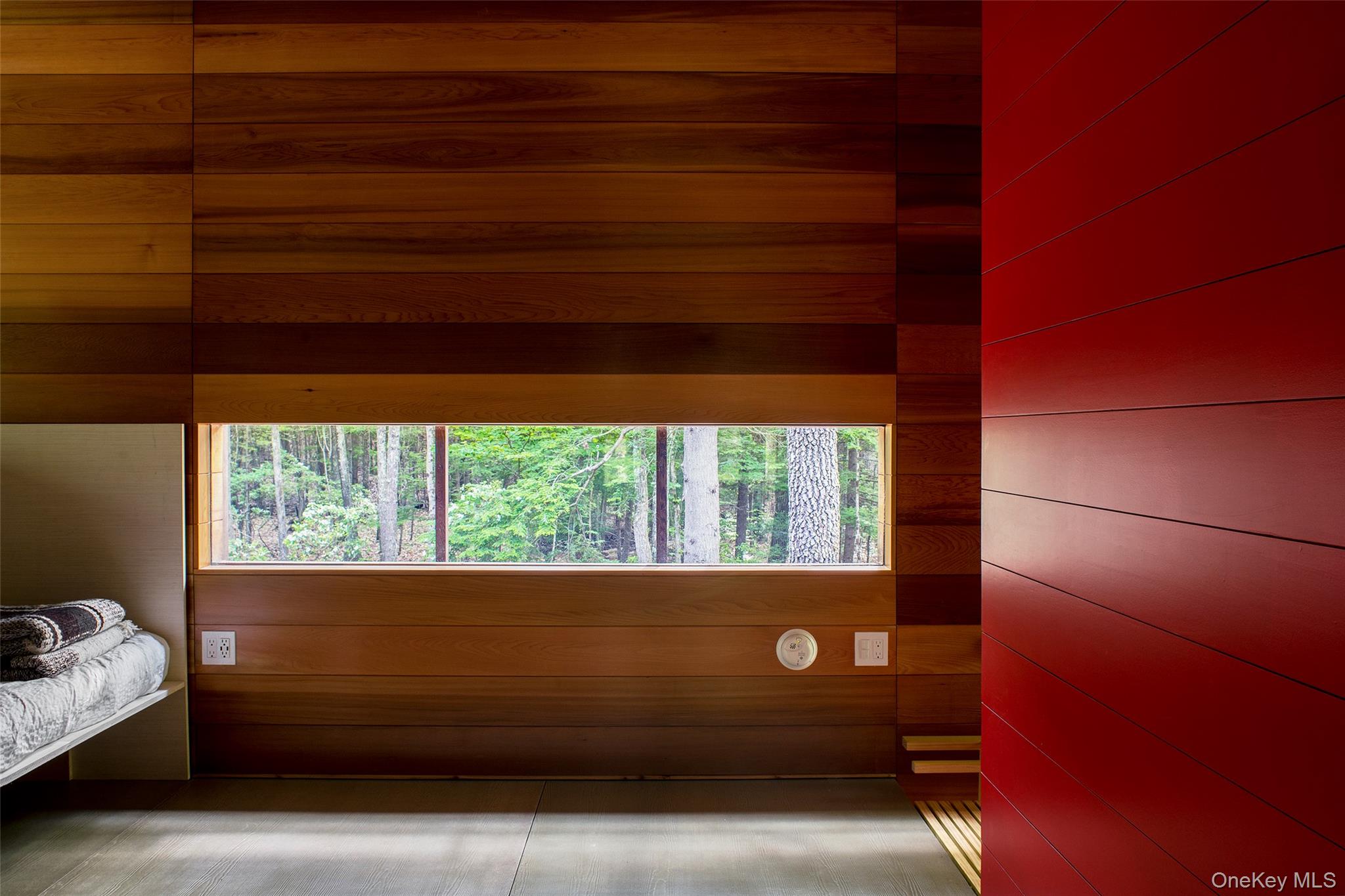 2003 Queens Highway, Kerhonkson, NY 12446