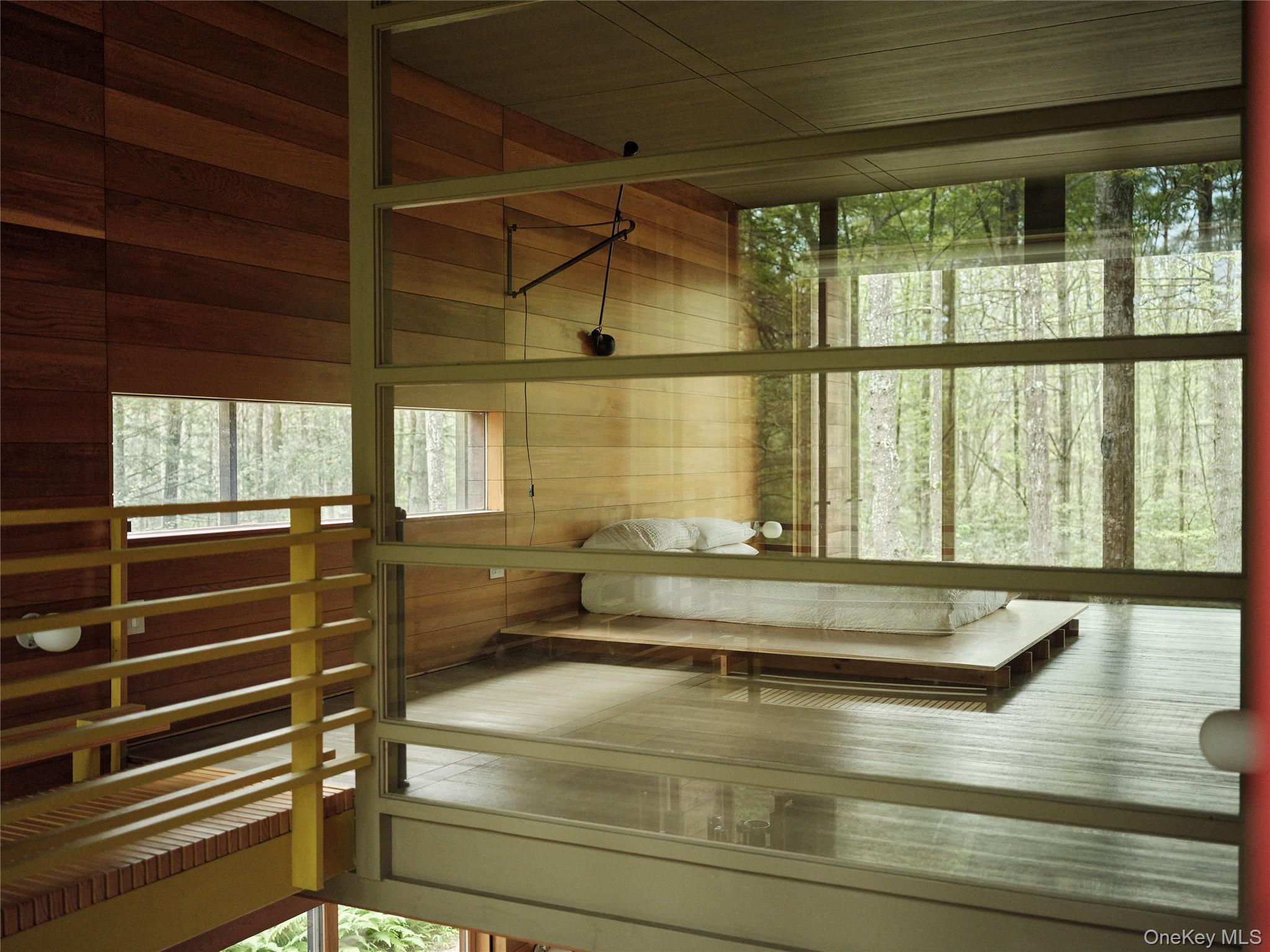 2003 Queens Highway, Kerhonkson, NY 12446