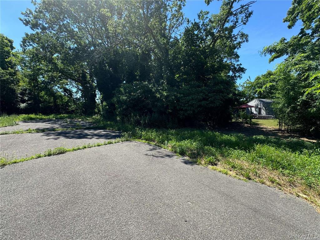 215 Cortland Street, Copiague, NY 11726