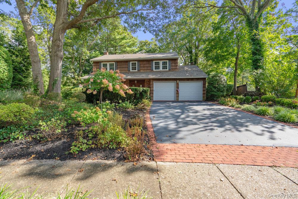 10 Quincy Lane, Smithtown, NY 11787