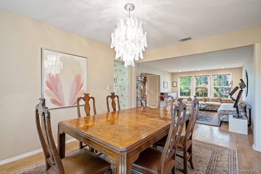 10 Quincy Lane, Smithtown, NY 11787