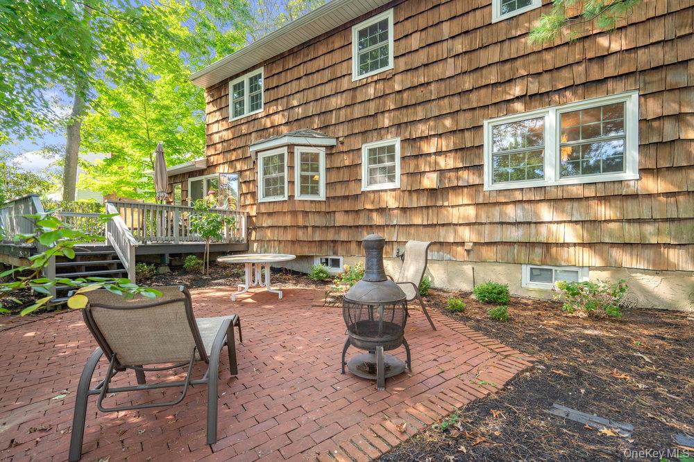 10 Quincy Lane, Smithtown, NY 11787