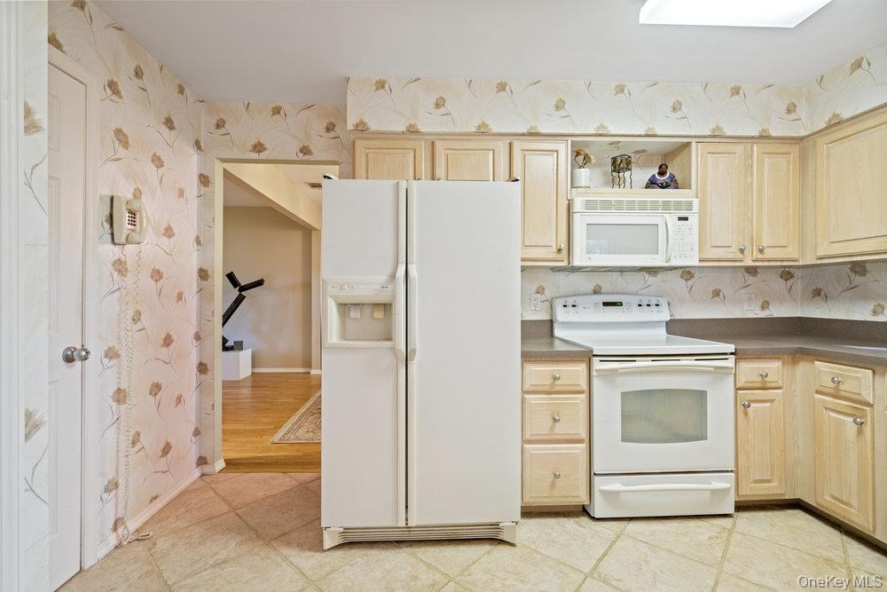 10 Quincy Lane, Smithtown, NY 11787