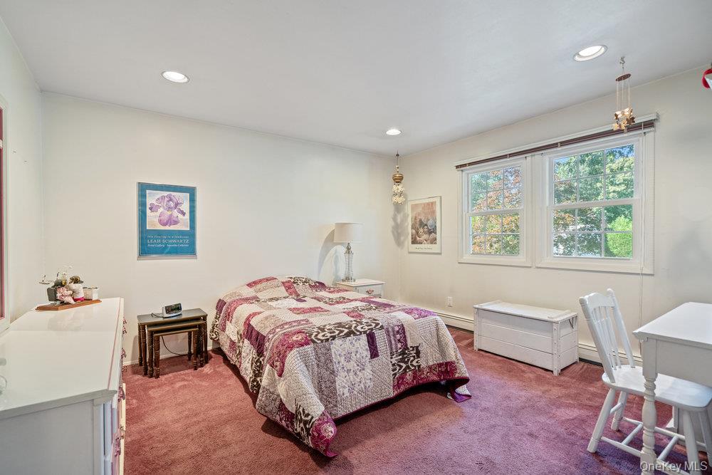 10 Quincy Lane, Smithtown, NY 11787