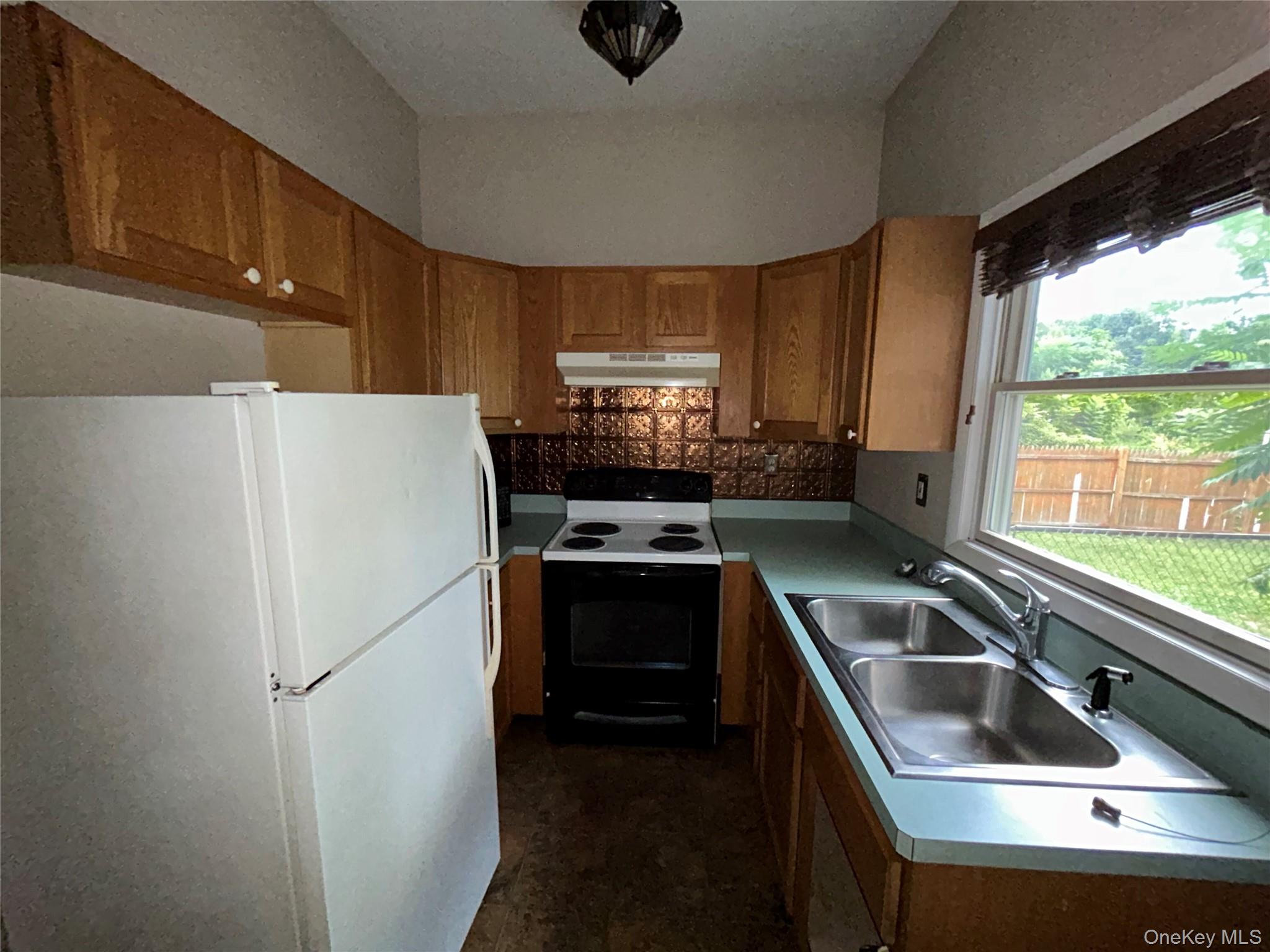 69 Academy Street # F, Poughkeepsie, NY 12601