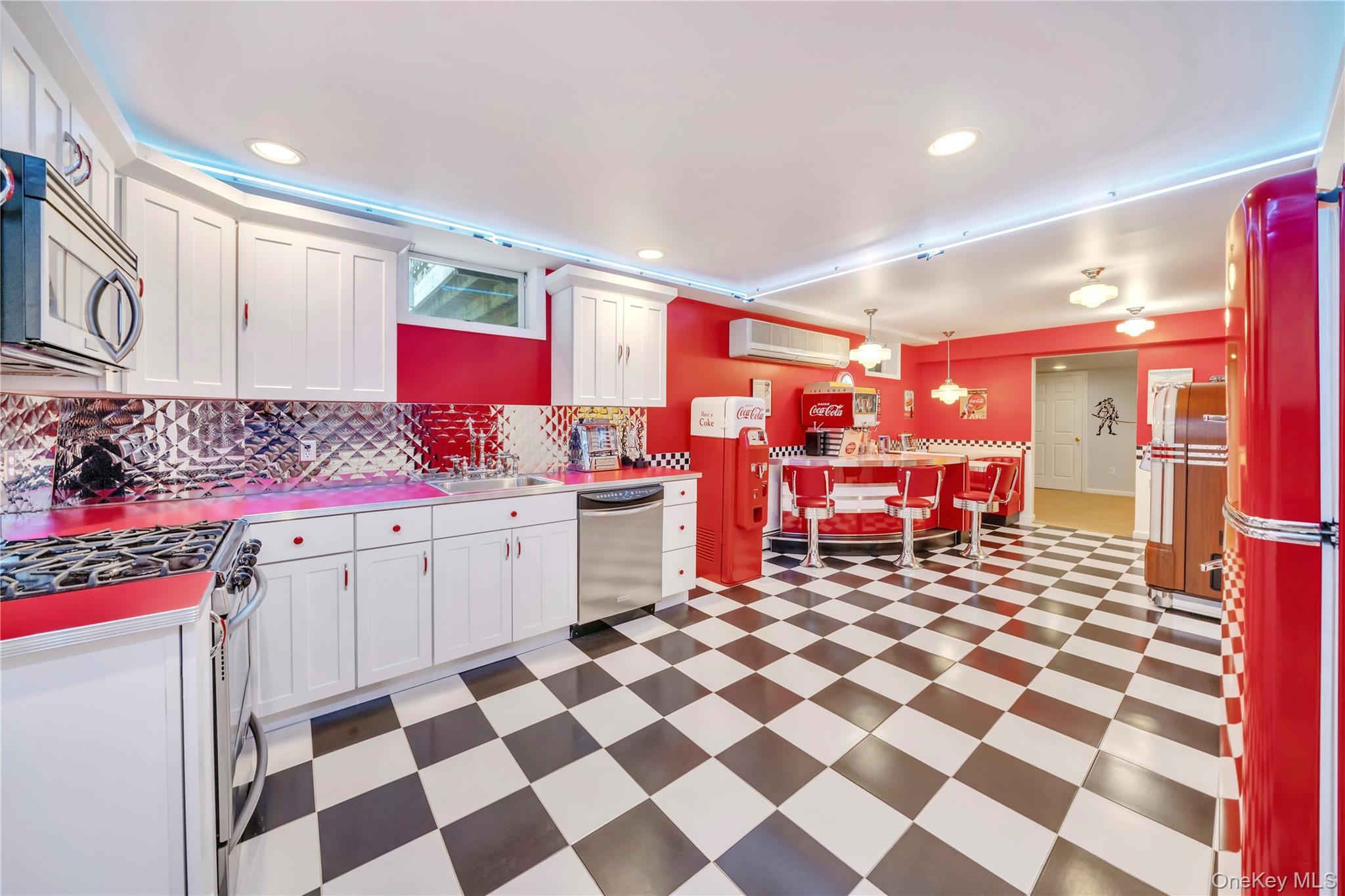 36 Oxford Drive, Suffern, NY 10901