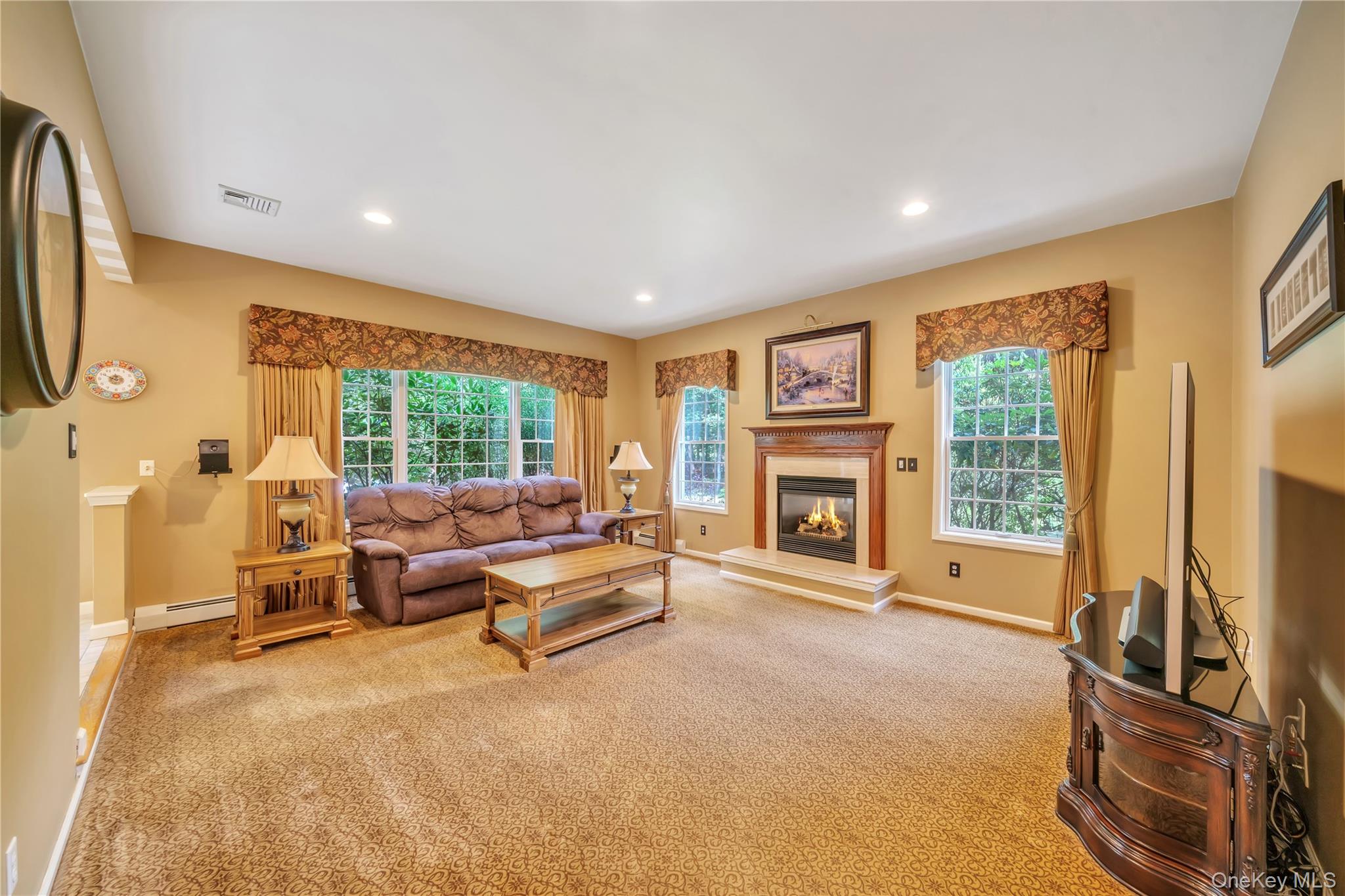 36 Oxford Drive, Suffern, NY 10901