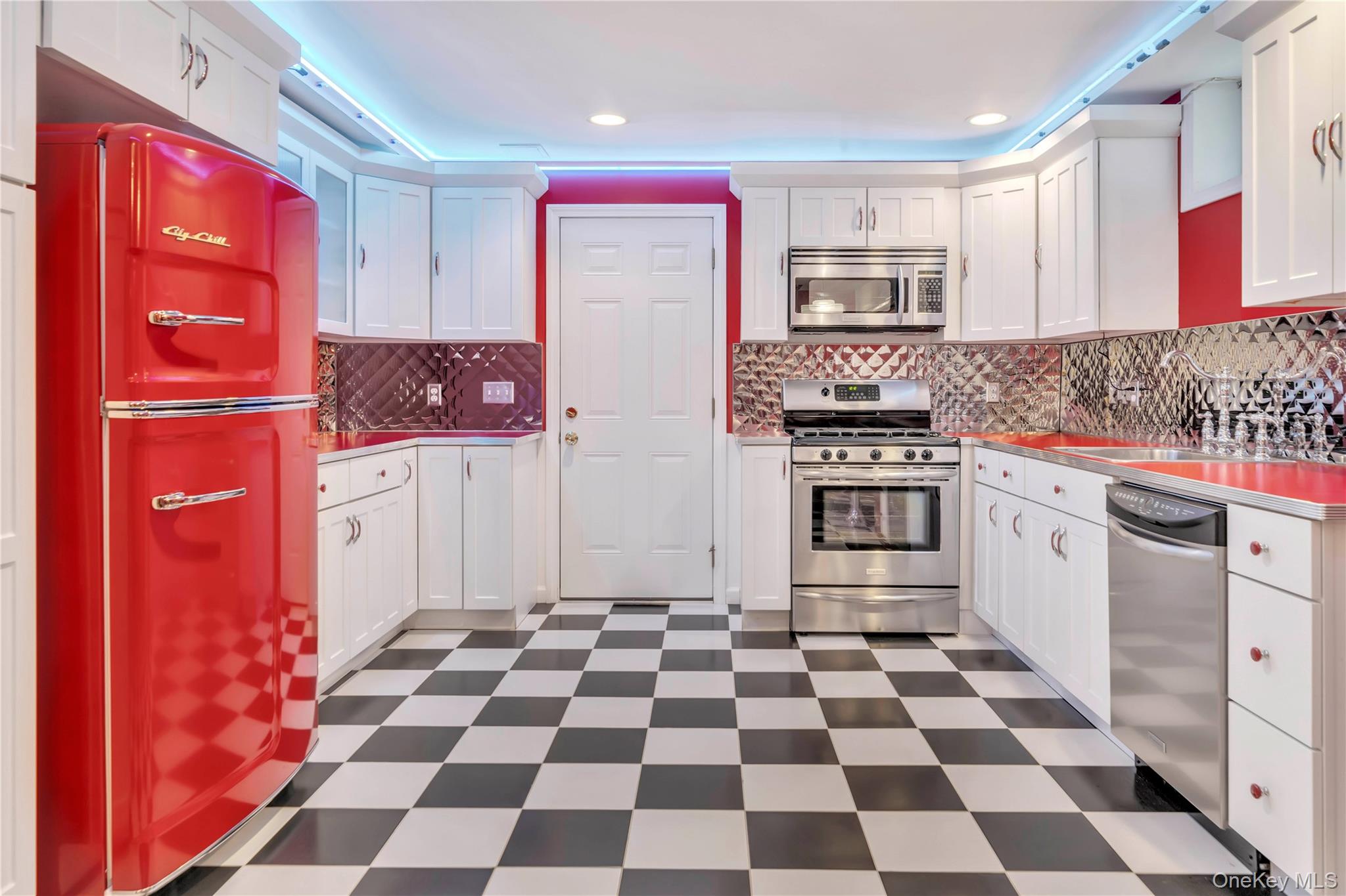 36 Oxford Drive, Suffern, NY 10901