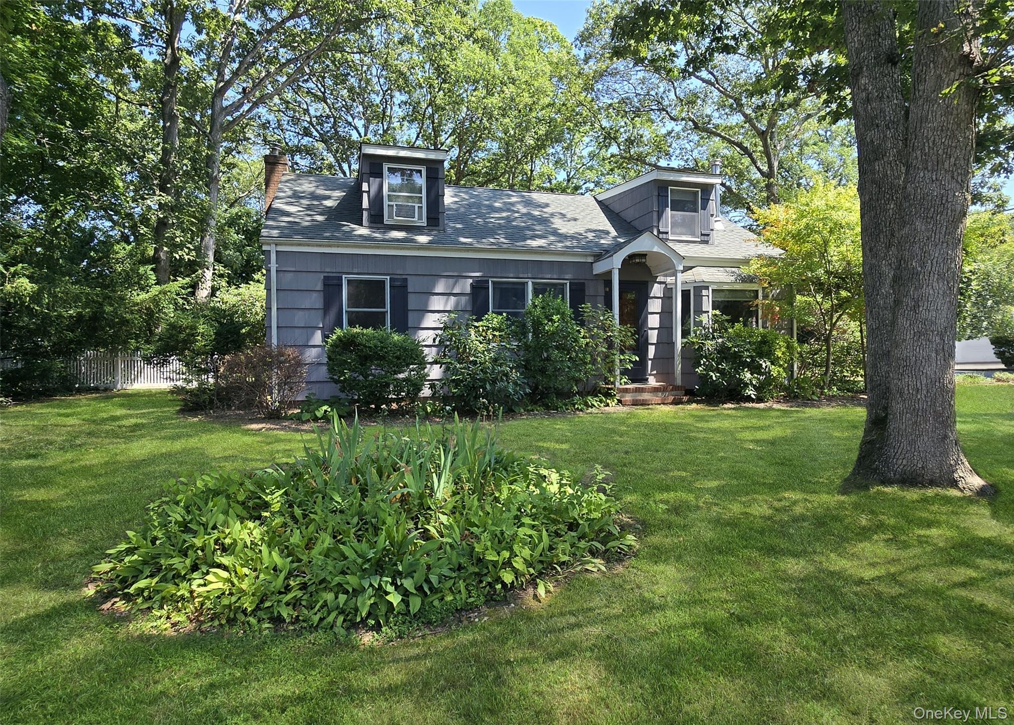 19 Davis Avenue, Port Jefferson Station, NY 11776