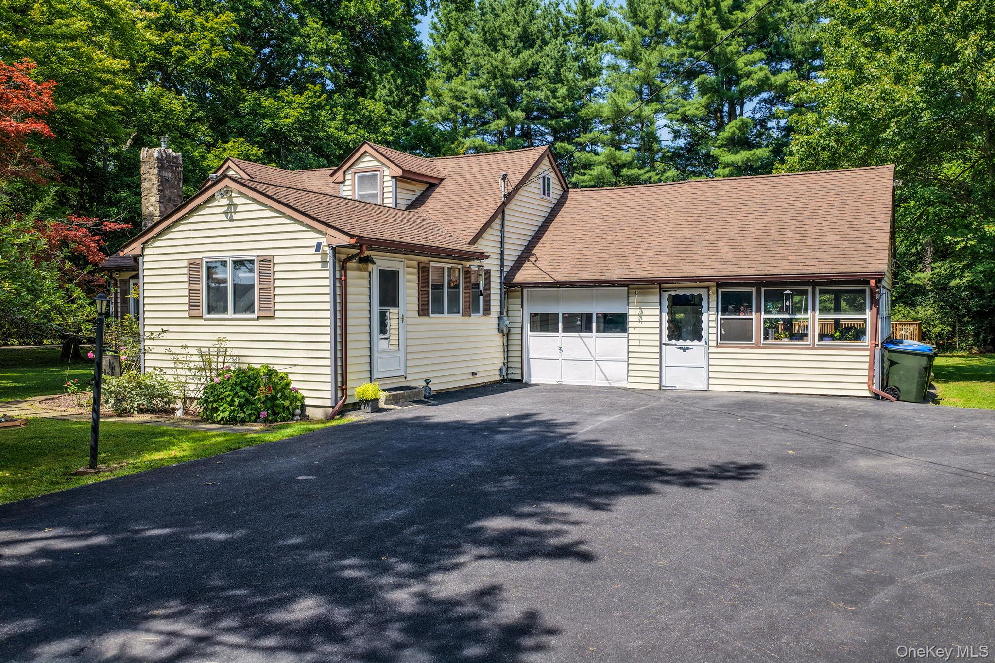 10 Old Dominion Road, Blooming Grove, NY 10914