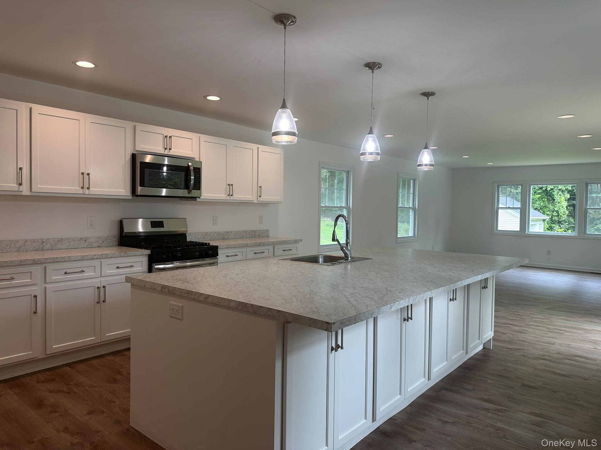 121 W Main Street, Kings Park, NY 11754