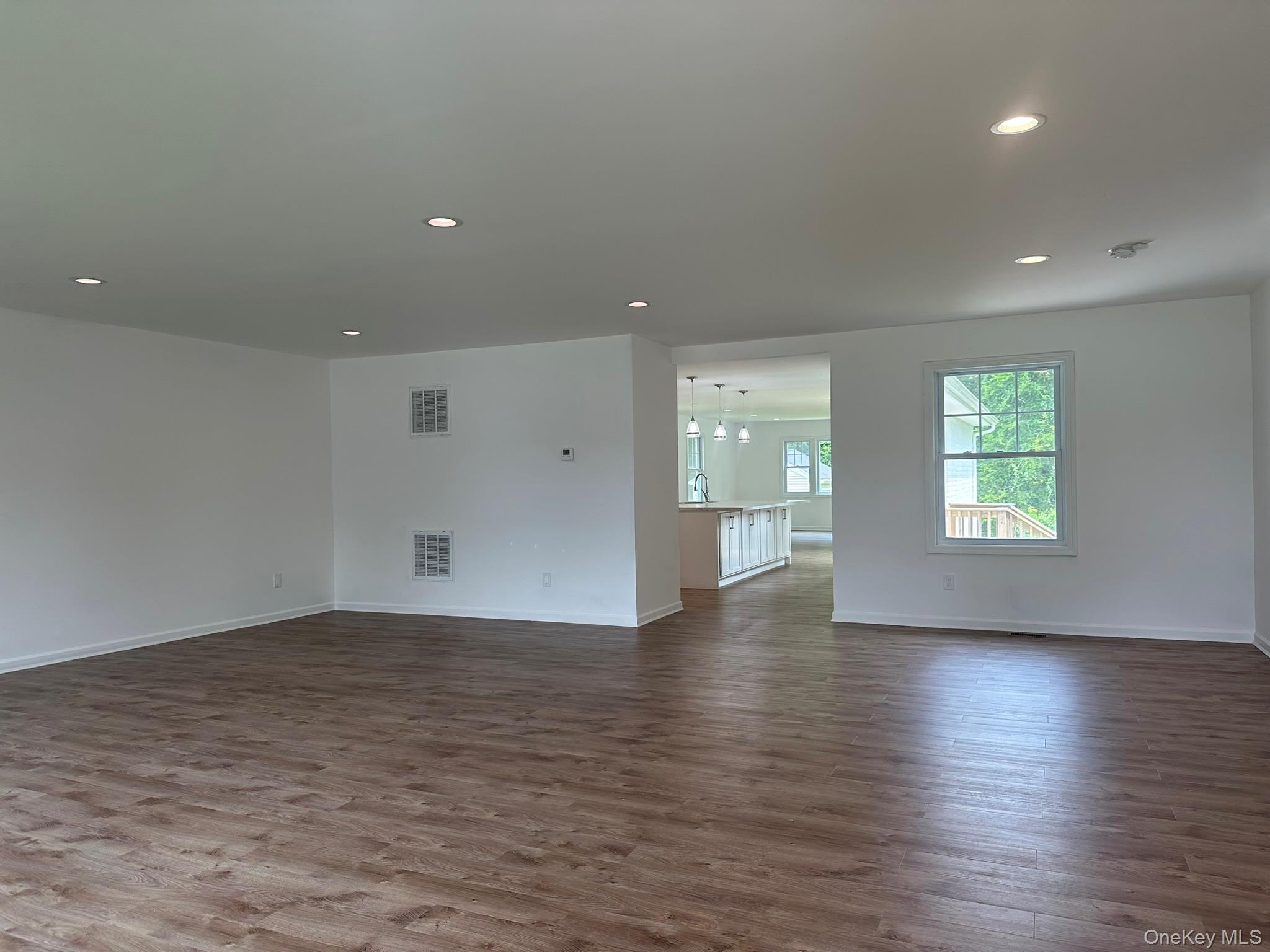 121 W Main Street, Kings Park, NY 11754