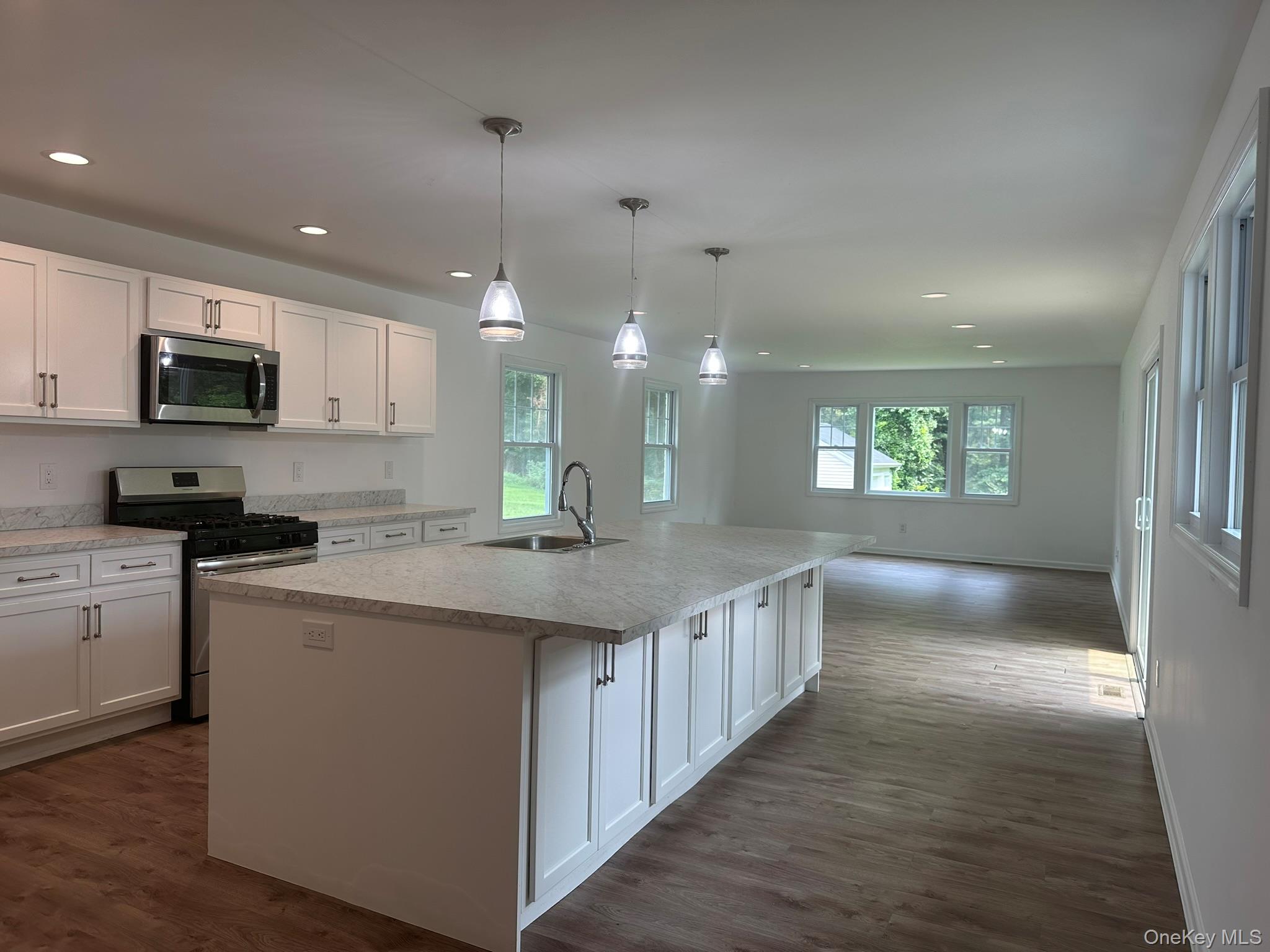 121 W Main Street, Kings Park, NY 11754