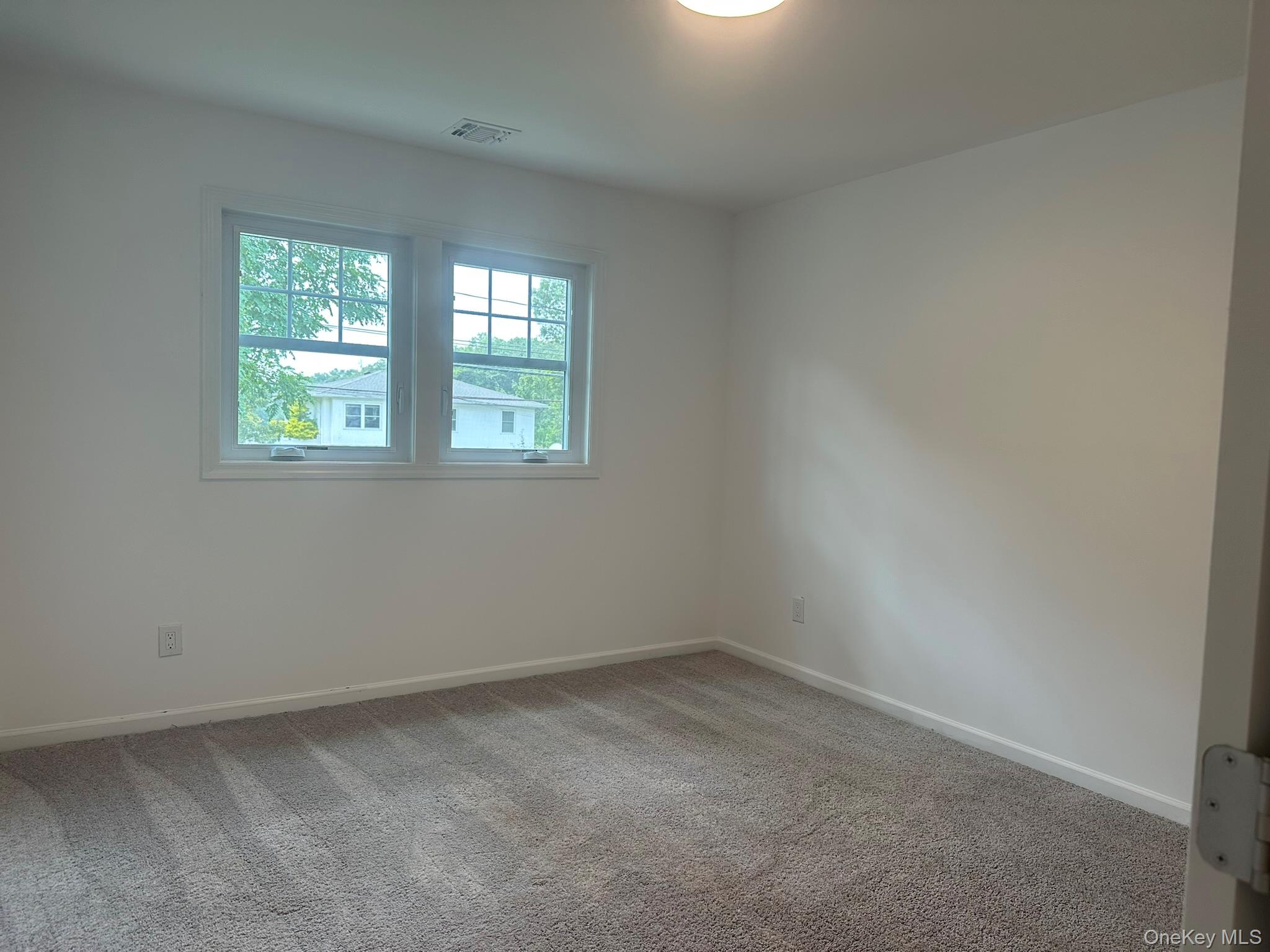 121 W Main Street, Kings Park, NY 11754