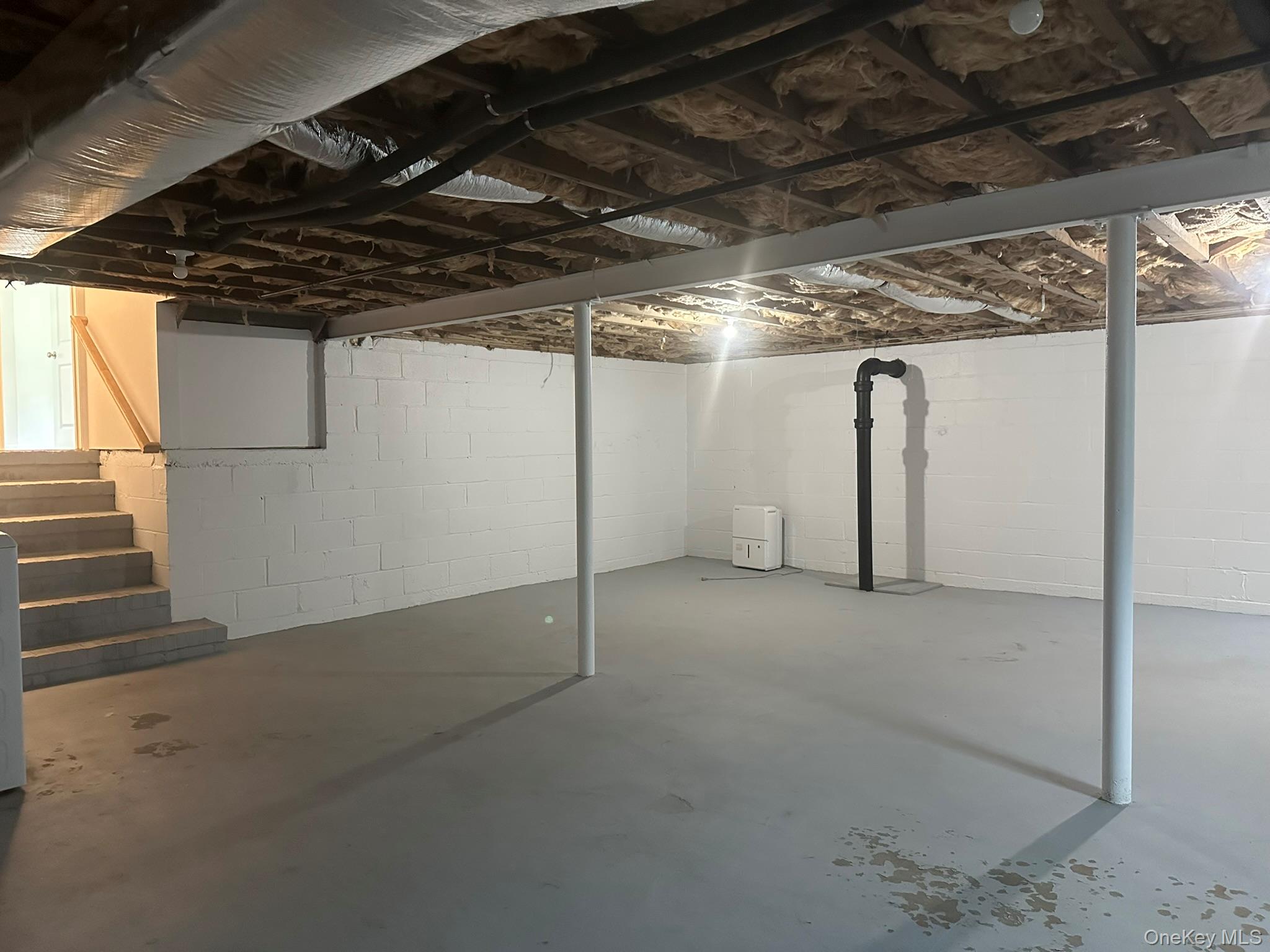 121 W Main Street, Kings Park, NY 11754