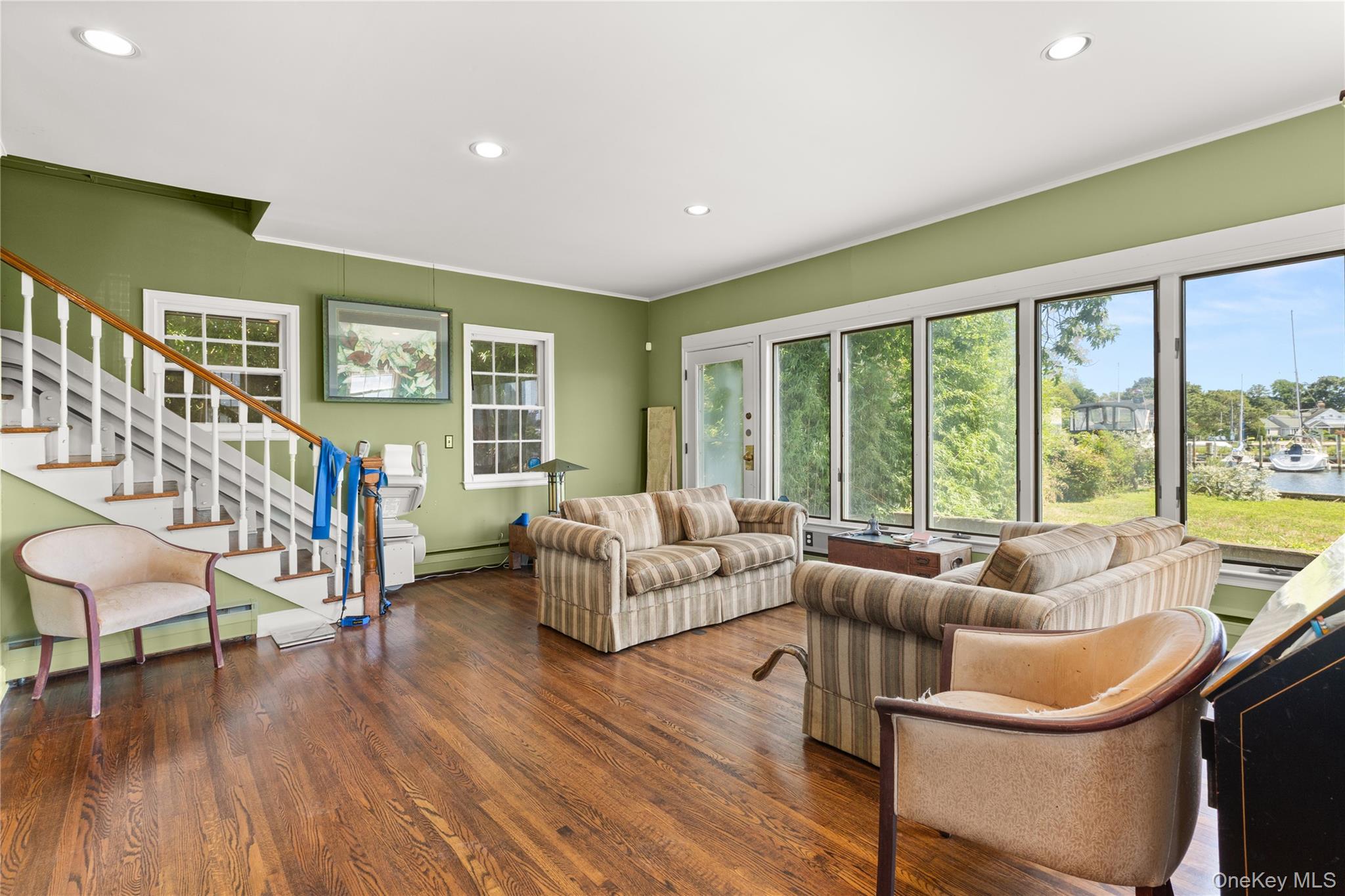 3 Coles Avenue, Amityville, NY 11701