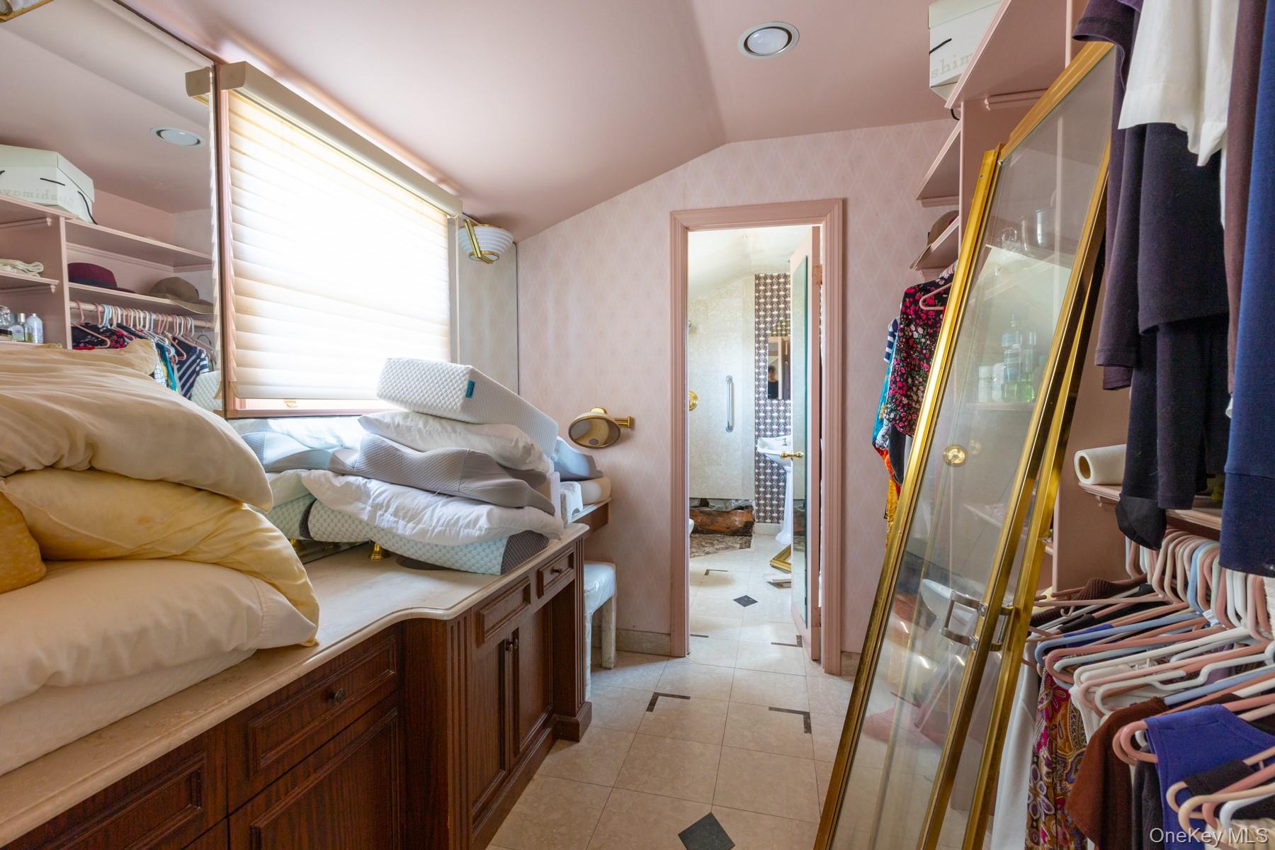 3 Coles Avenue, Amityville, NY 11701