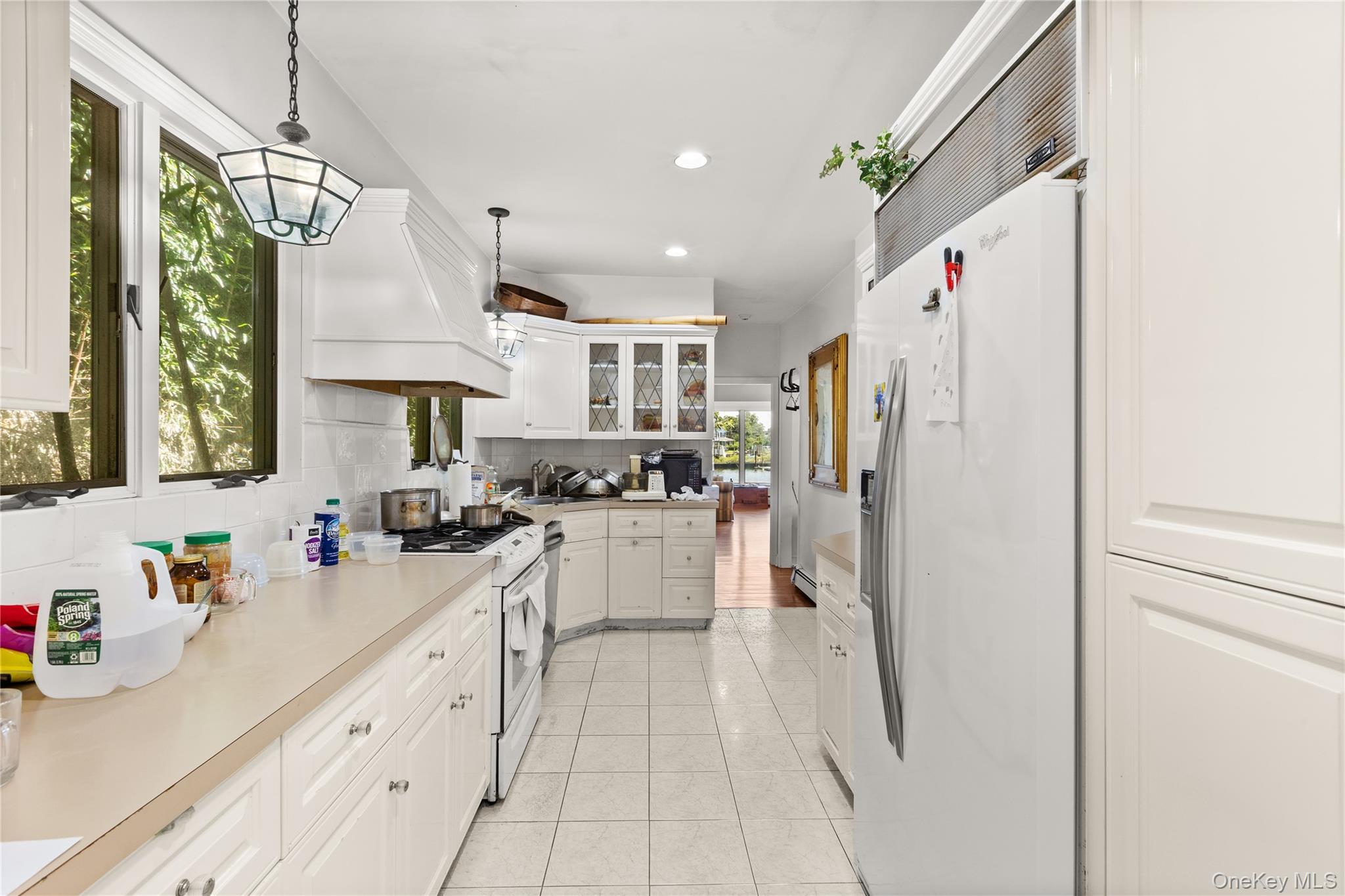 3 Coles Avenue, Amityville, NY 11701