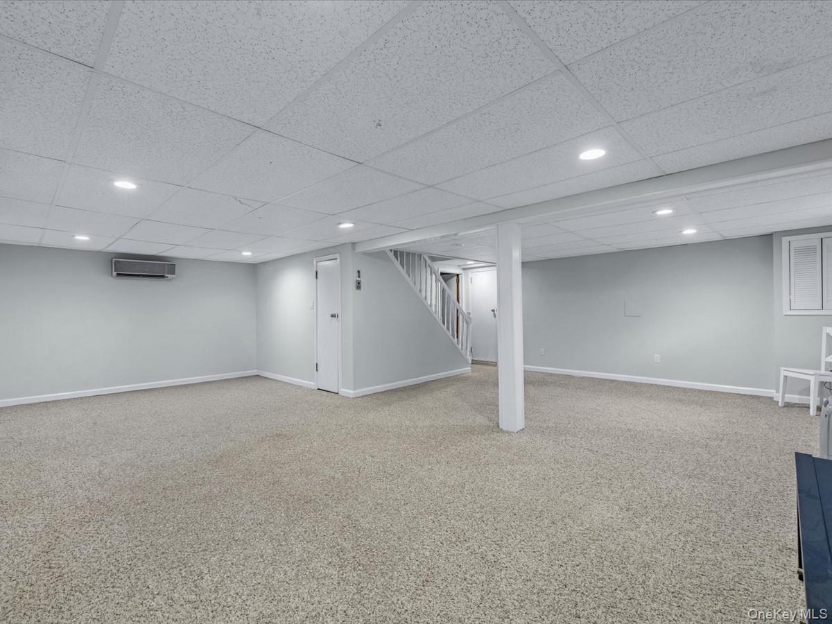 7 Cornell Avenue, Hicksville, NY 11801