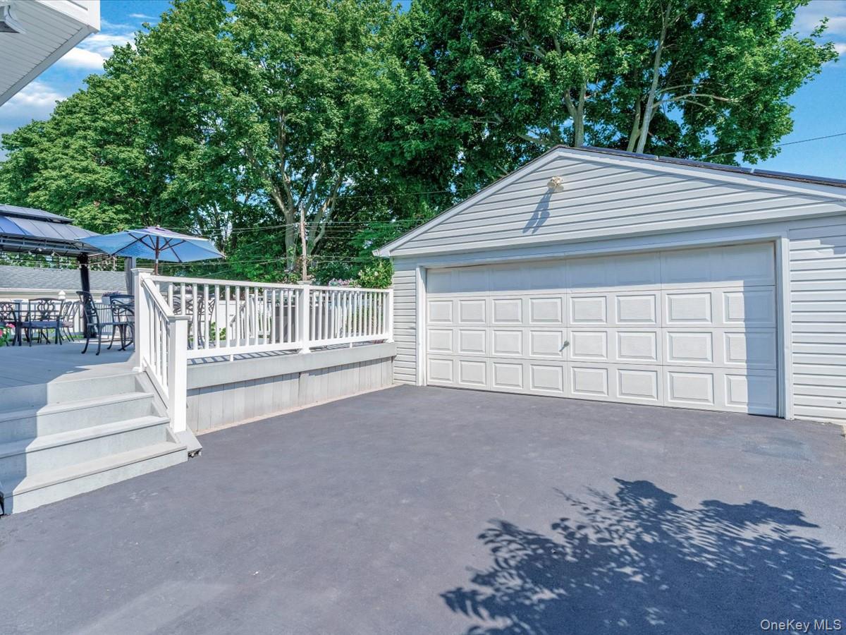 7 Cornell Avenue, Hicksville, NY 11801