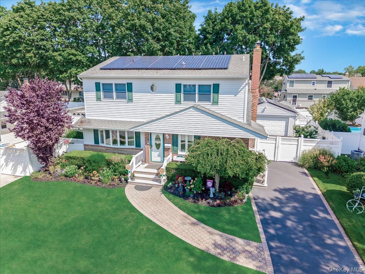 7 Cornell Avenue, Hicksville, NY 11801