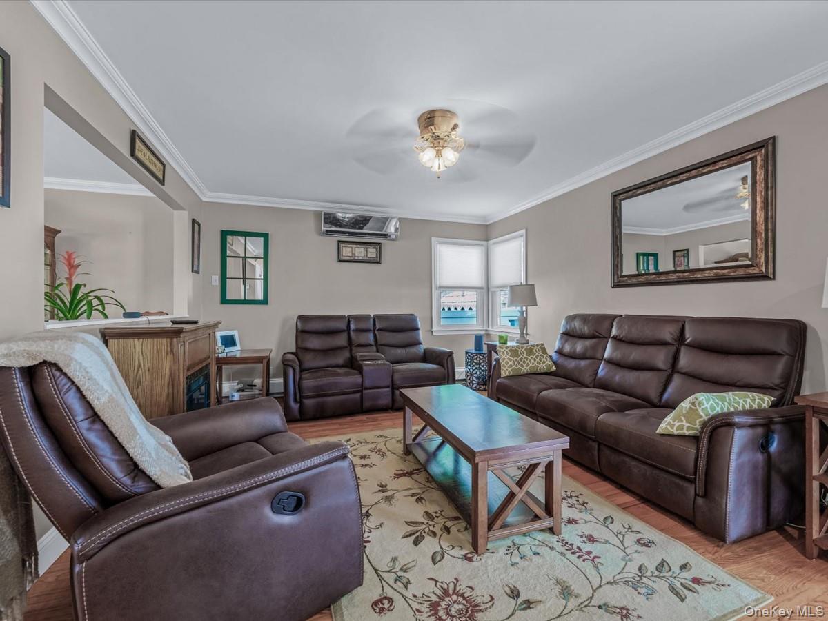 7 Cornell Avenue, Hicksville, NY 11801