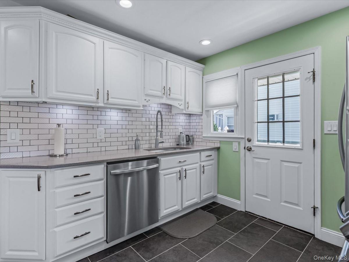 7 Cornell Avenue, Hicksville, NY 11801