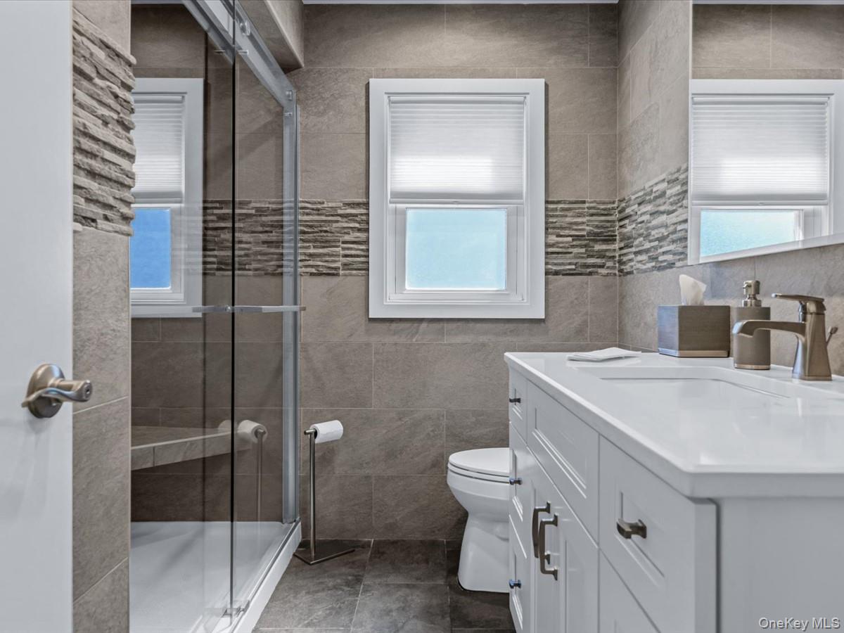 7 Cornell Avenue, Hicksville, NY 11801