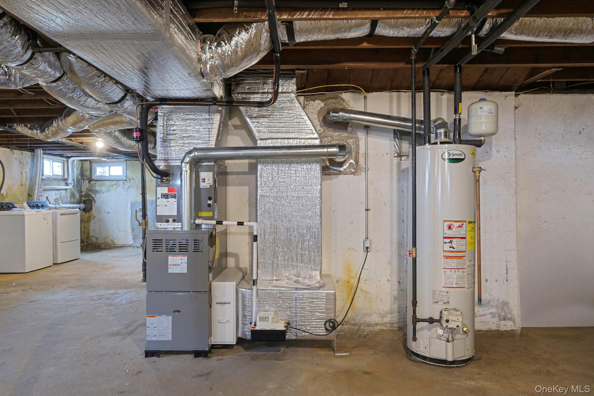 47 Dayton Avenue, Holtsville, NY 11742