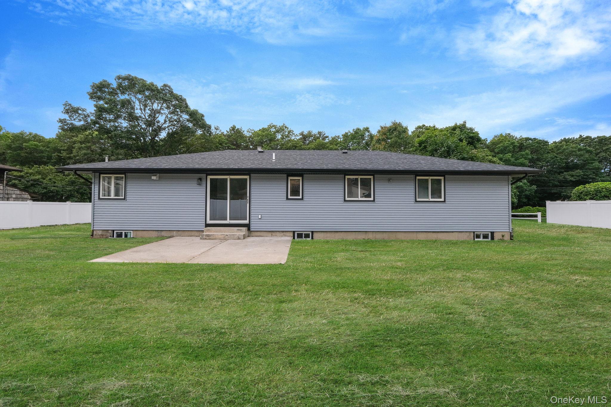 47 Dayton Avenue, Holtsville, NY 11742